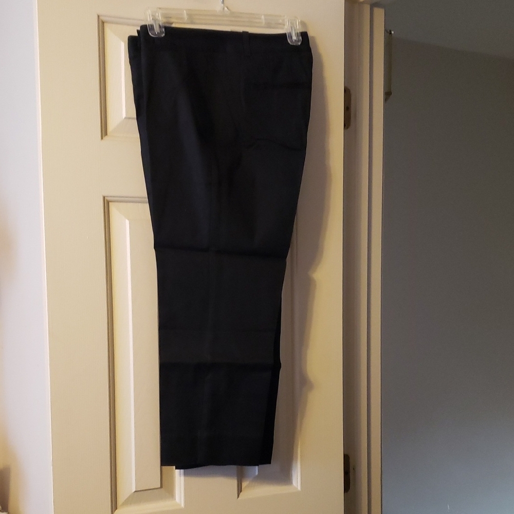 White House Black Market Black Slim Crop Pants Size 8